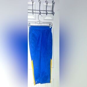 Youth Size Medium cheer warm up pants- blue and gold 💙💛